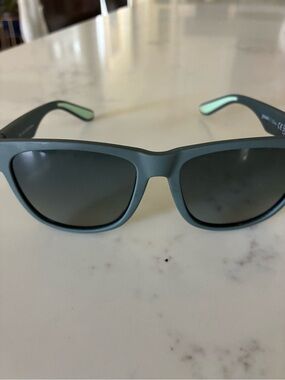 Good r brand mint julep electroshocks 
 Matte Frame Sunglasses with Dark Lenses